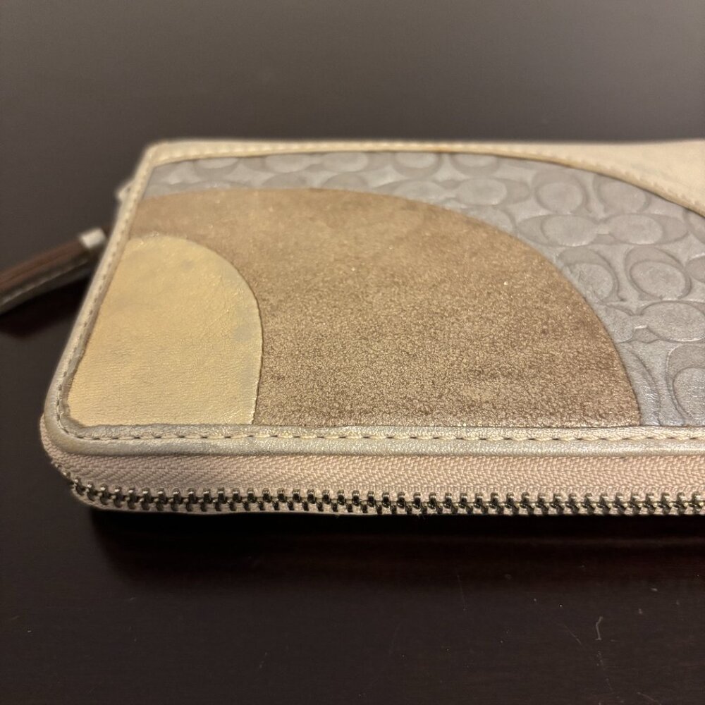 Coach Peyton Op Art Metallic Gold Silver Leather Suede Zip Around Wallet - Picture 9 of 12
